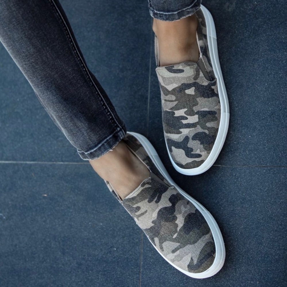 8 Camo Camouflage Slip on Platform Sneakers - Picture 8 of 8